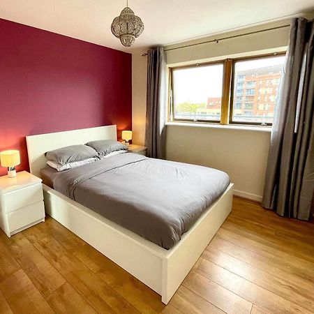 One Bedroom With Great City Views Londra Esterno foto