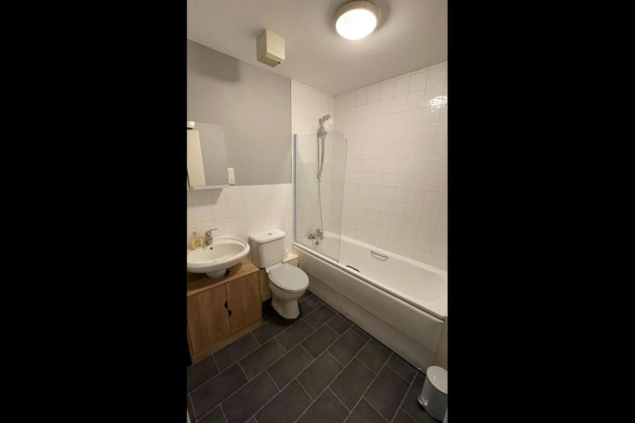 One Bedroom With Great City Views Londra Esterno foto