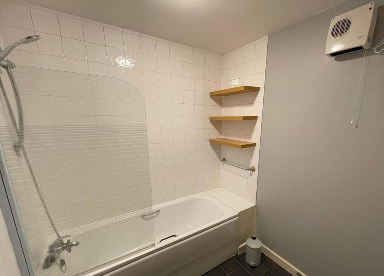 One Bedroom With Great City Views Londra Esterno foto