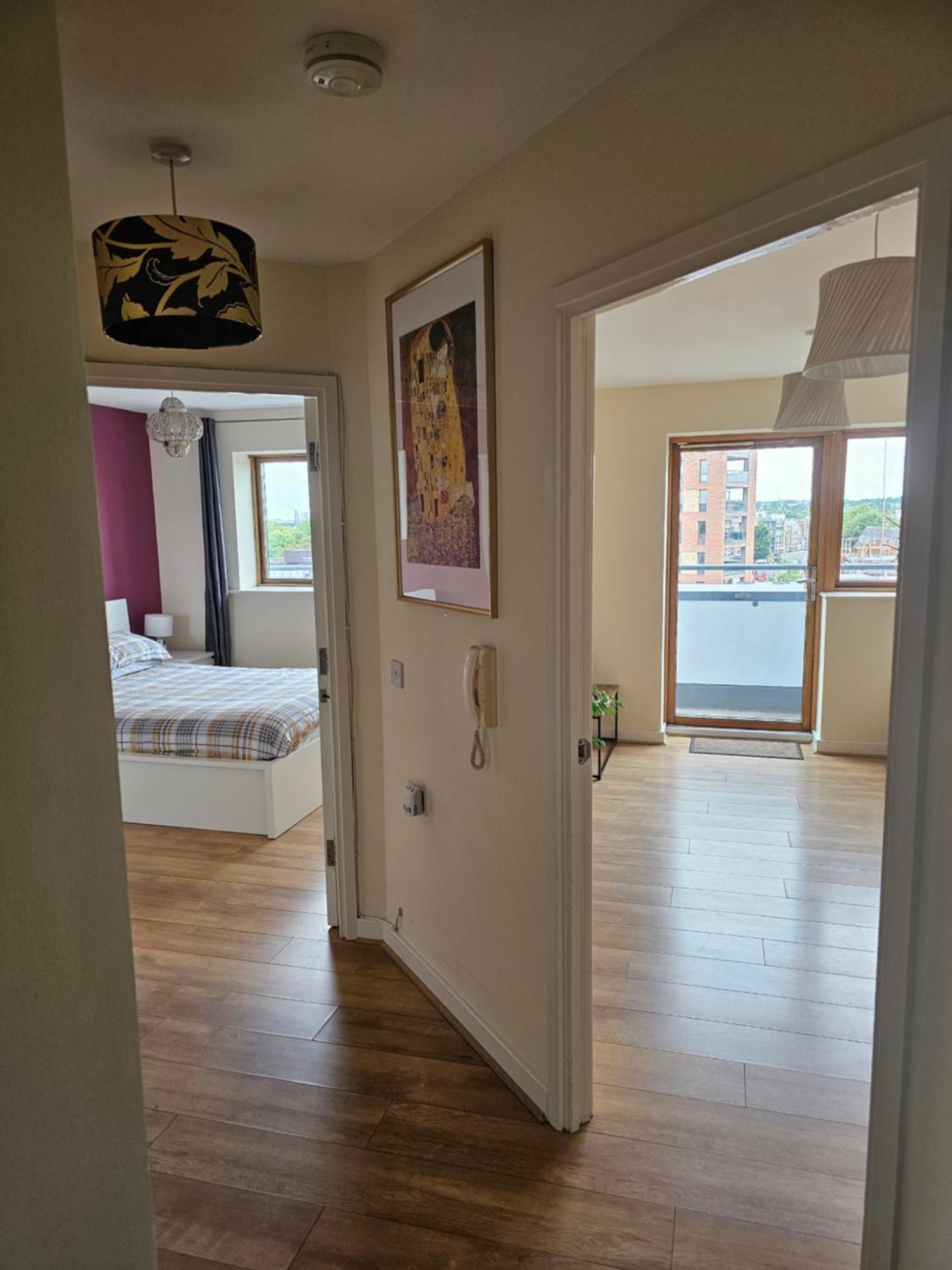 One Bedroom With Great City Views Londra Esterno foto